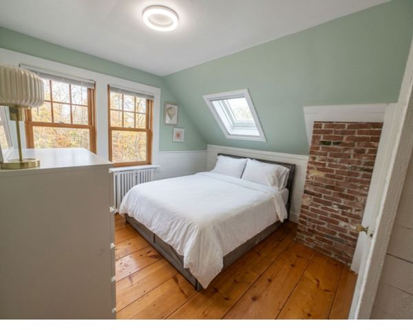 215A Sohier St, Cohasset, MA 02025