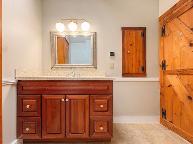 215A Sohier St, Cohasset, MA 02025