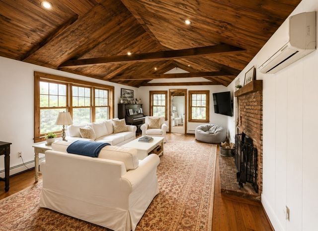 215A Sohier St, Cohasset, MA 02025