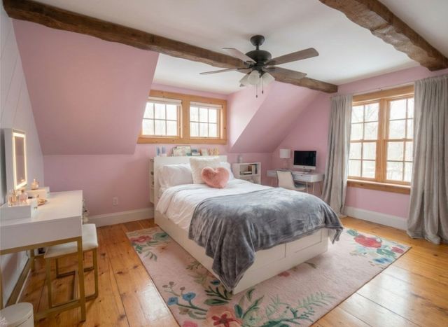 215A Sohier St, Cohasset, MA 02025