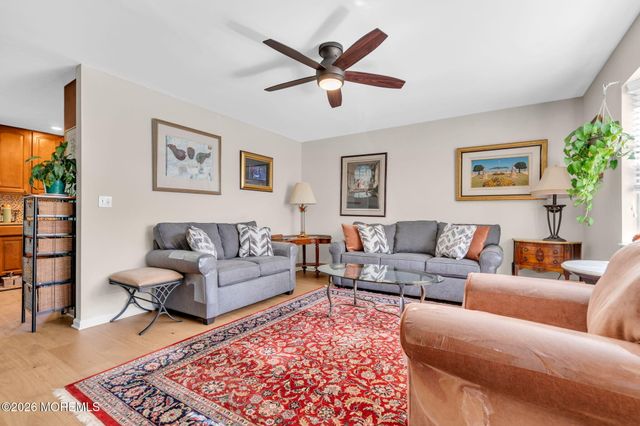 23 Dolphin Way, Waretown, NJ 08758