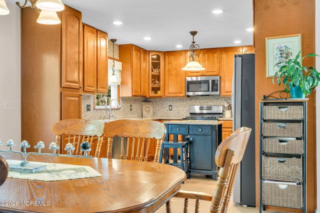 23 Dolphin Way, Waretown, NJ 08758