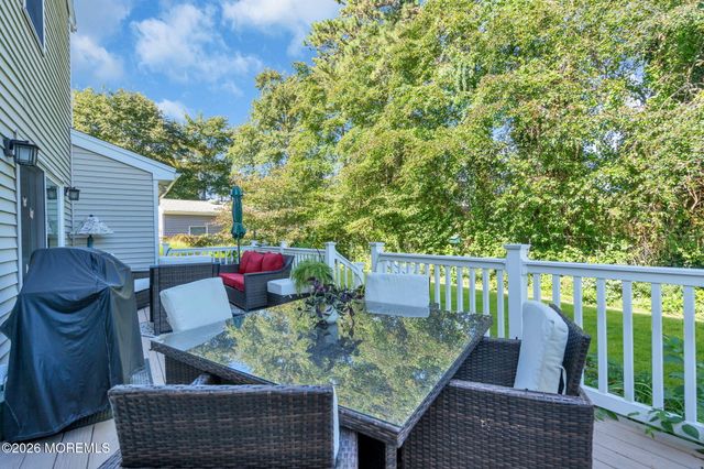 23 Dolphin Way, Waretown, NJ 08758