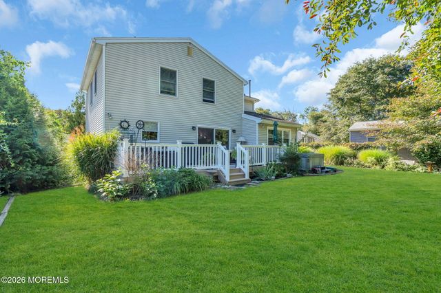 23 Dolphin Way, Waretown, NJ 08758