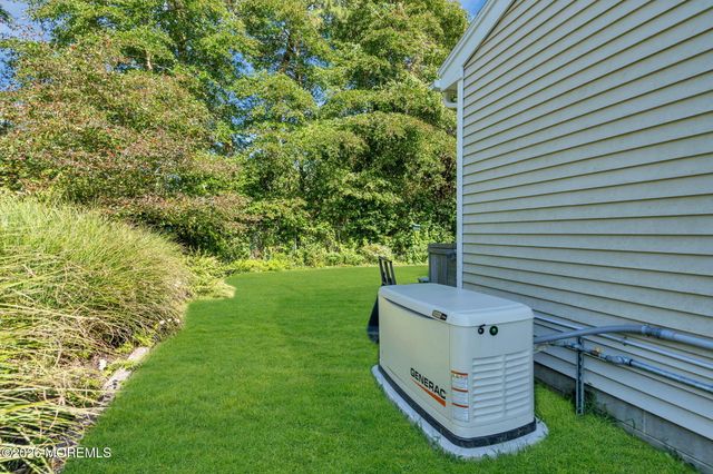 23 Dolphin Way, Waretown, NJ 08758