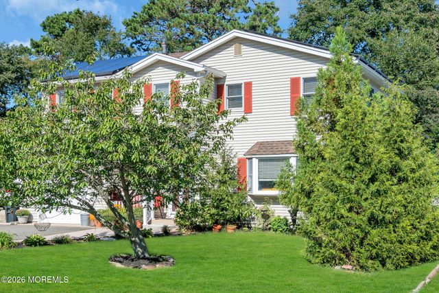 23 Dolphin Way, Waretown, NJ 08758
