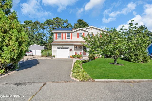 23 Dolphin Way, Waretown, NJ 08758