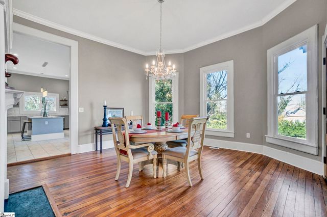 522 S Harper Street, Laurens, SC 29360