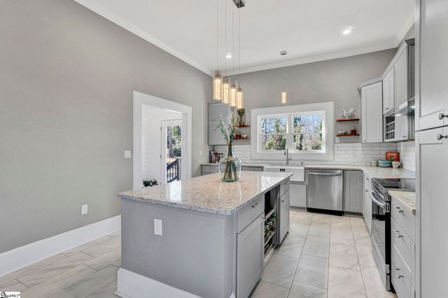 522 S Harper Street, Laurens, SC 29360