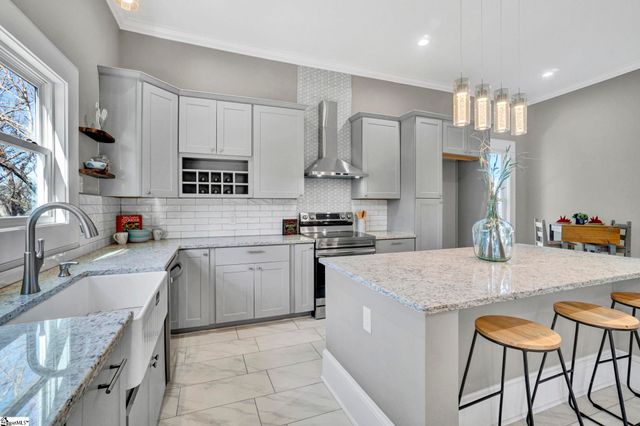 522 S Harper Street, Laurens, SC 29360