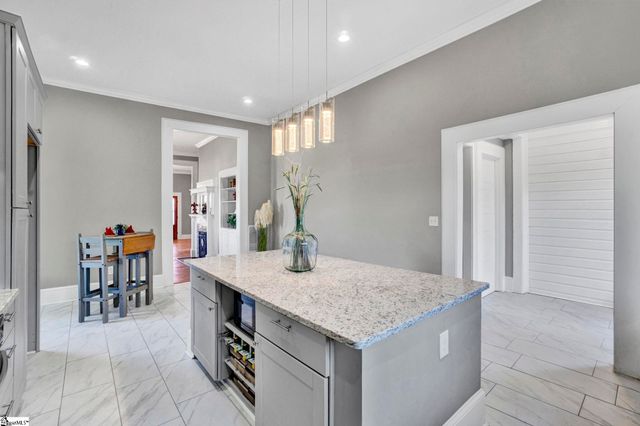 522 S Harper Street, Laurens, SC 29360