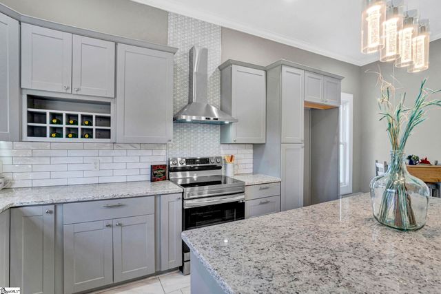 522 S Harper Street, Laurens, SC 29360