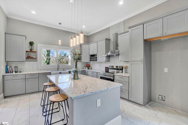 522 S Harper Street, Laurens, SC 29360