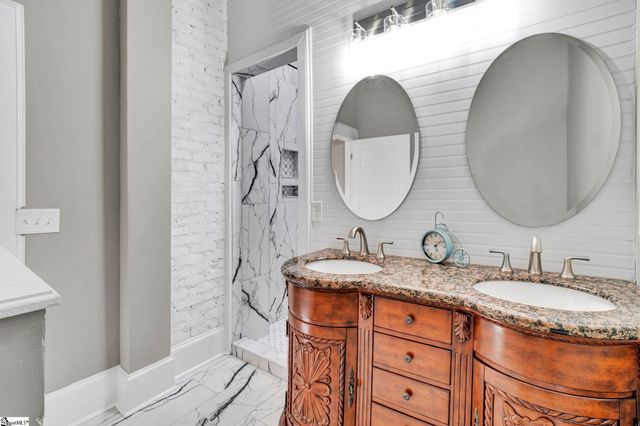 522 S Harper Street, Laurens, SC 29360