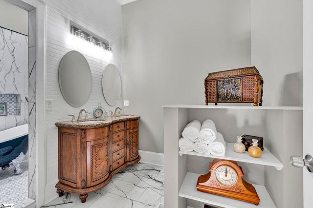 522 S Harper Street, Laurens, SC 29360