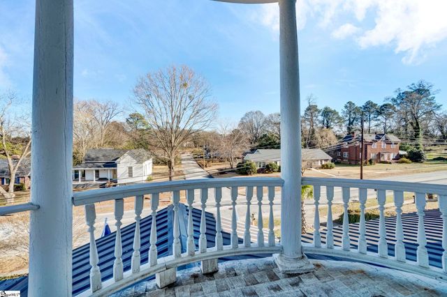 522 S Harper Street, Laurens, SC 29360