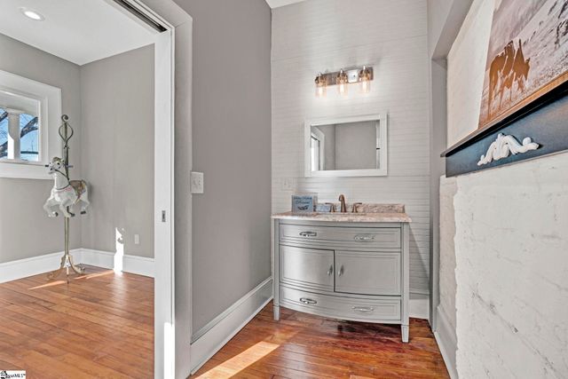 522 S Harper Street, Laurens, SC 29360