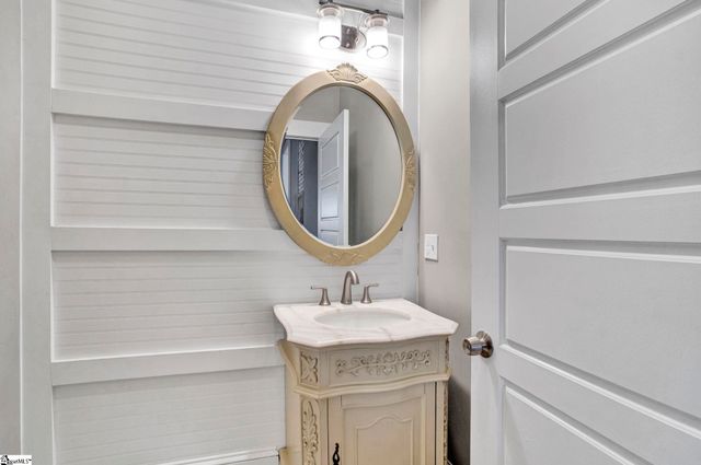 522 S Harper Street, Laurens, SC 29360