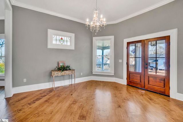 522 S Harper Street, Laurens, SC 29360