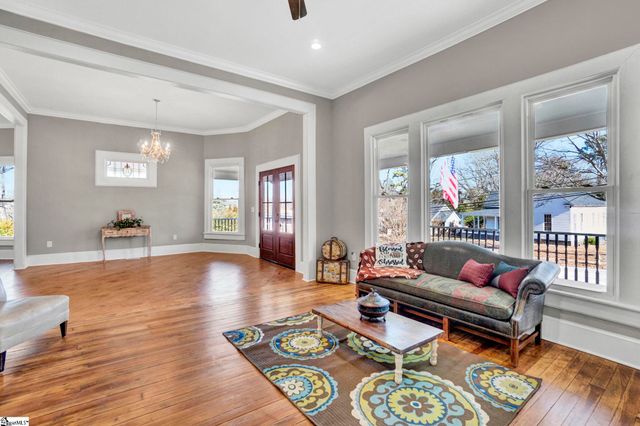 522 S Harper Street, Laurens, SC 29360