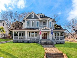 522 S Harper Street, Laurens, SC 29360