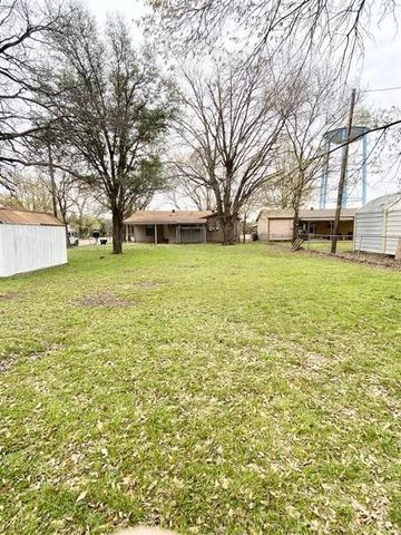1505 Lynn Street, Bonham, TX 75418