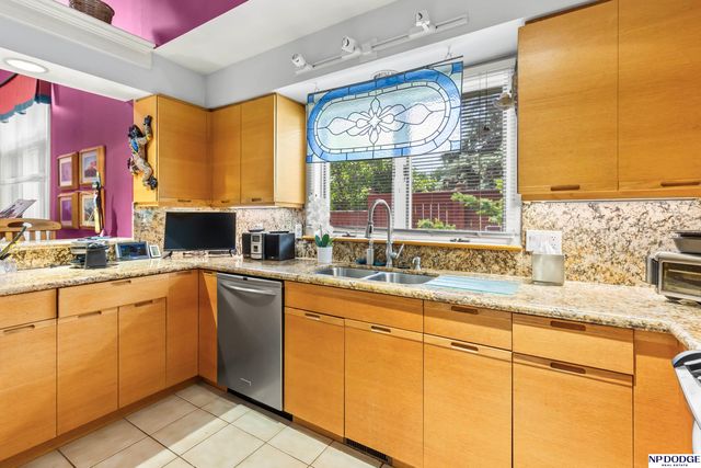 3621 Leavenworth Court, Omaha, NE 68105