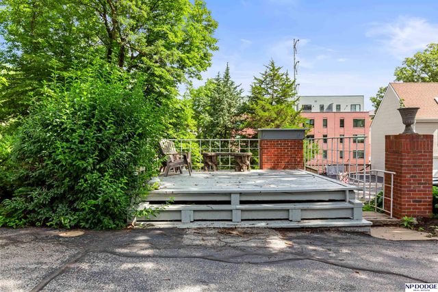 3621 Leavenworth Court, Omaha, NE 68105