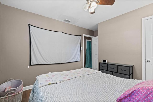516 Woodlore Drive, Chickasaw, AL 36611