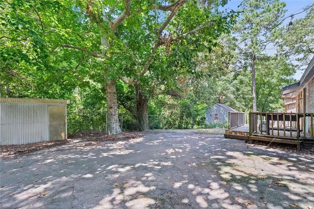 516 Woodlore Drive, Chickasaw, AL 36611