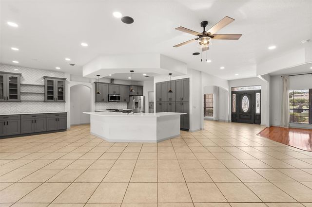 660 MOSS POINT COVE COURT, Debary, FL 32713