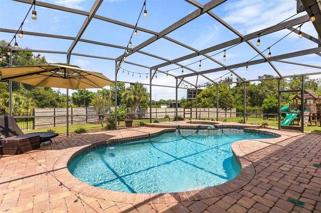 660 MOSS POINT COVE COURT, Debary, FL 32713
