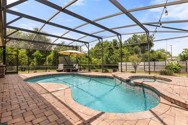660 MOSS POINT COVE COURT, Debary, FL 32713