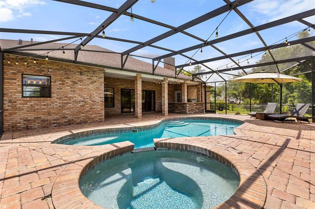 660 MOSS POINT COVE COURT, Debary, FL 32713