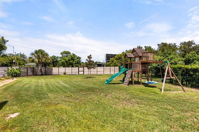 660 MOSS POINT COVE COURT, Debary, FL 32713