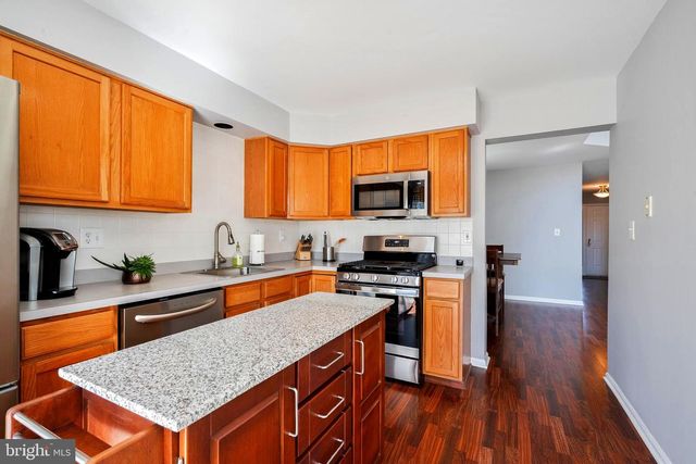 23 VOORHEES CT, Pennington, NJ 08534