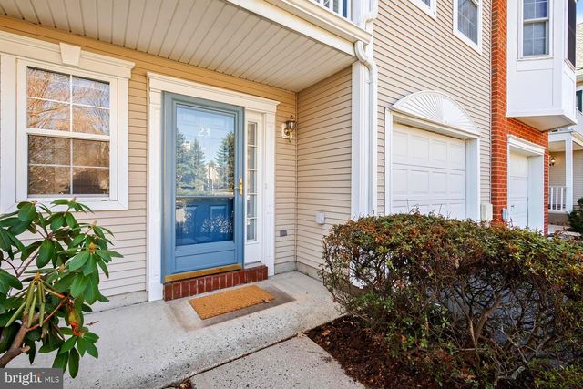 23 VOORHEES CT, Pennington, NJ 08534