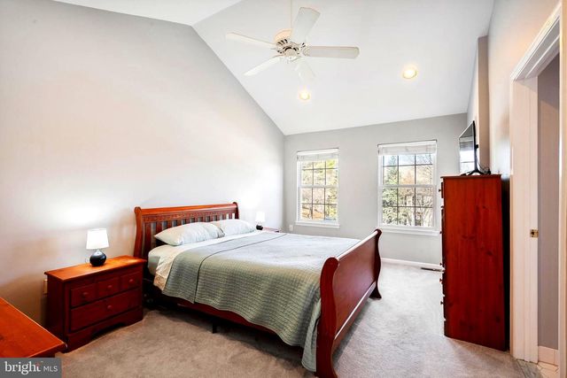 23 VOORHEES CT, Pennington, NJ 08534