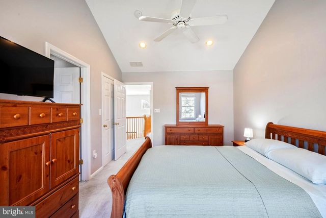 23 VOORHEES CT, Pennington, NJ 08534