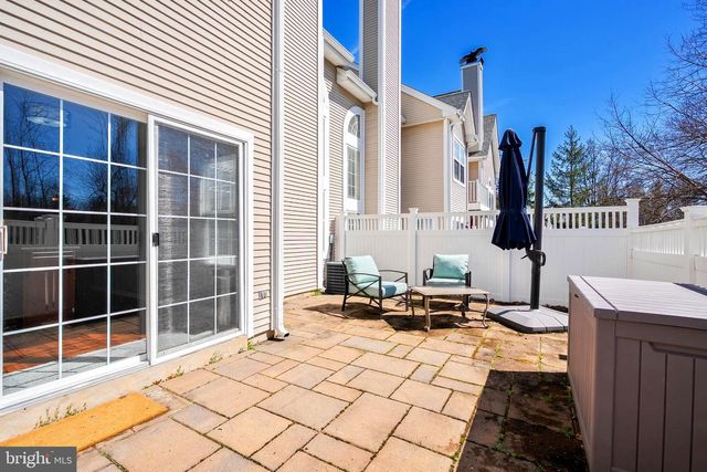 23 VOORHEES CT, Pennington, NJ 08534