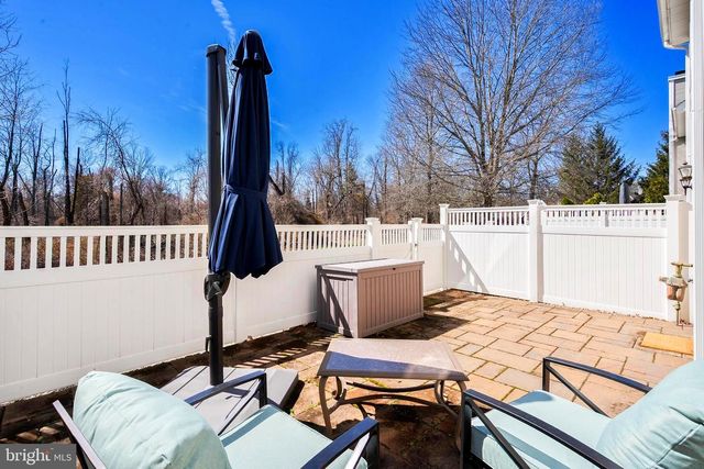 23 VOORHEES CT, Pennington, NJ 08534