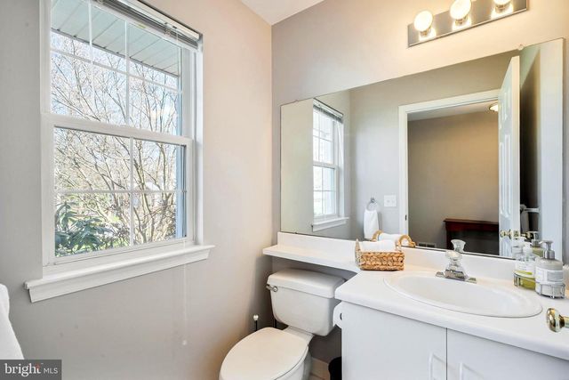 23 VOORHEES CT, Pennington, NJ 08534