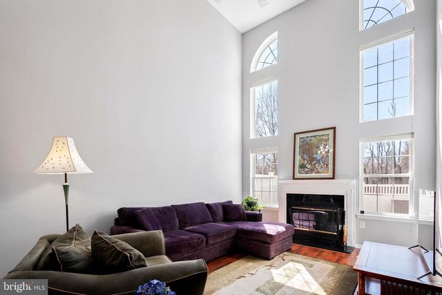 23 VOORHEES CT, Pennington, NJ 08534