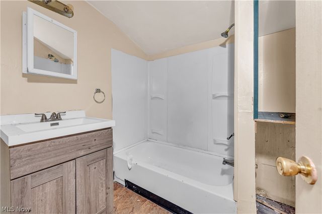 12504 Angelus Avenue, Cleveland, OH 44105