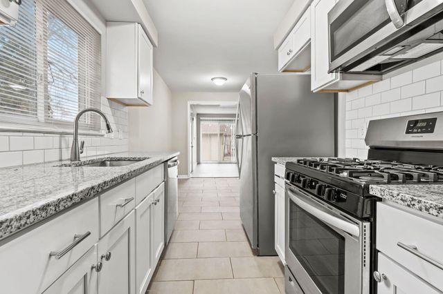32325 Parkwood Street, Westland, MI 48186