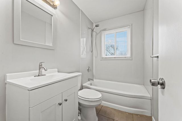 32325 Parkwood Street, Westland, MI 48186