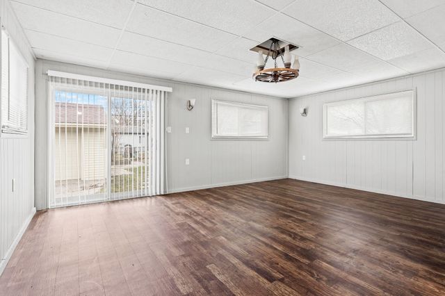 32325 Parkwood Street, Westland, MI 48186