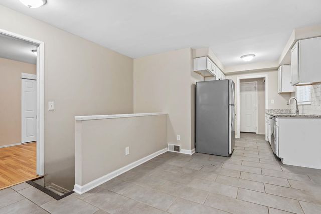 32325 Parkwood Street, Westland, MI 48186