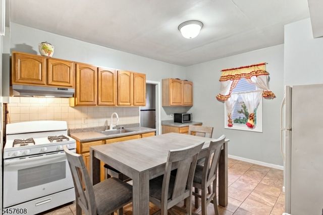 321 Ferry St, Newark City, NJ 07105