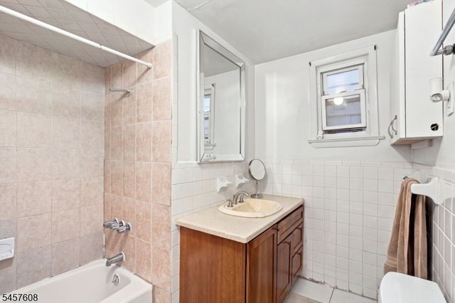 321 Ferry St, Newark City, NJ 07105